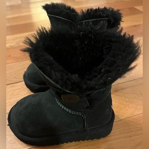 UGG Bailey Button Black Toddler Girl Boots - Size 7